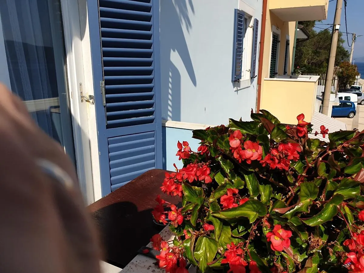 ***  Sobe Mamalu Bed & Breakfast Valun Croatia