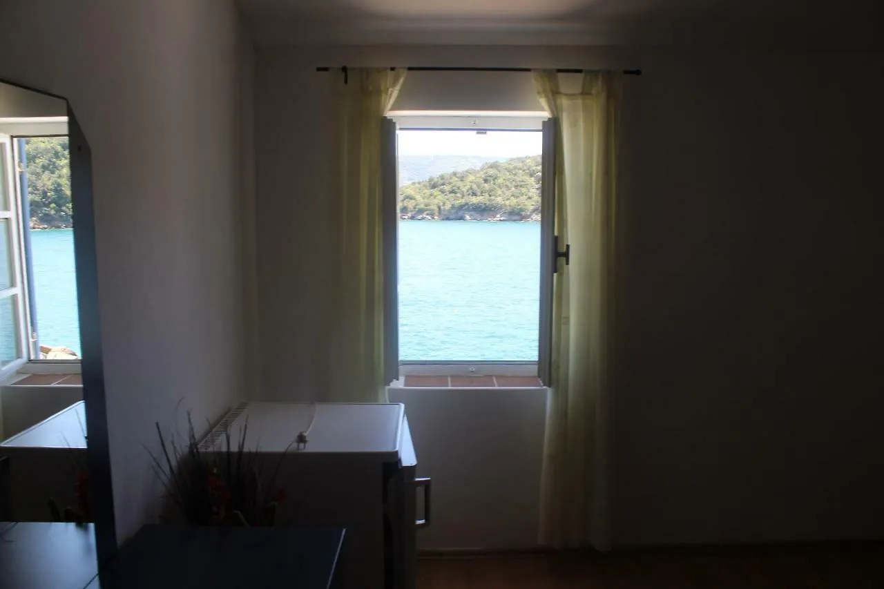 Sobe Mamalu Bed & Breakfast Valun 3*,