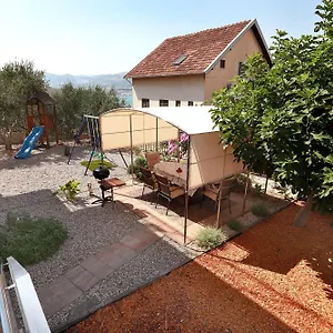 Apartment Mandaric