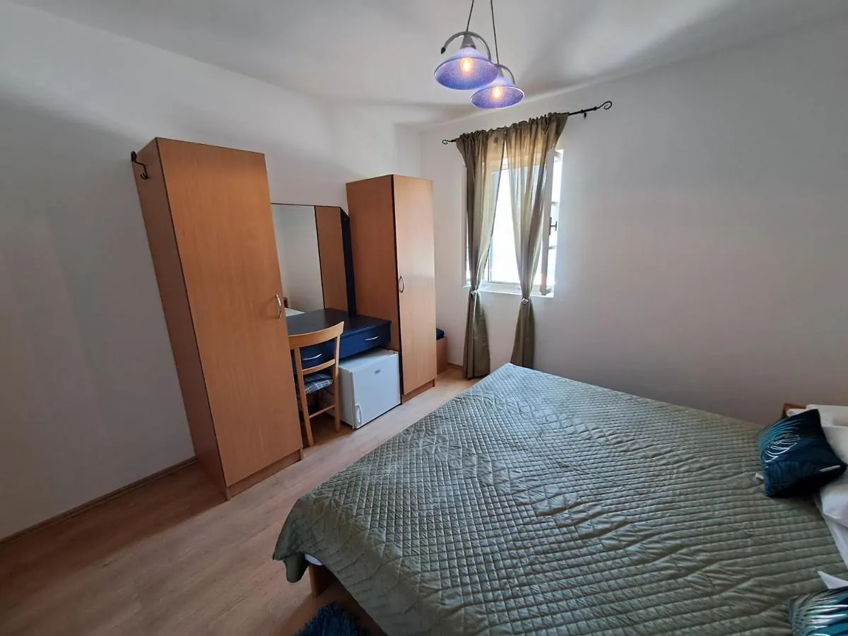 Sobe Mamalu Bed & Breakfast Valun Croatia